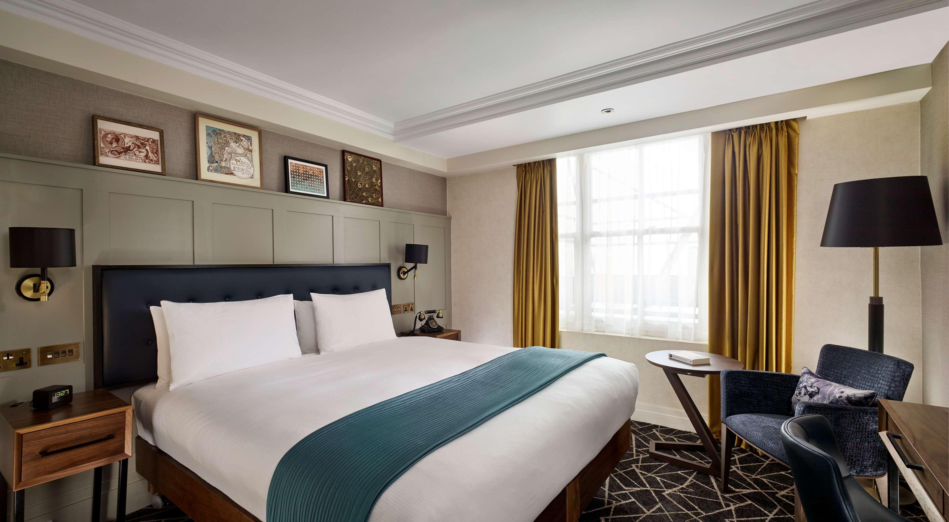 100 Queens Gate Hotel, Curio Collection By Hilton London Bagian luar foto