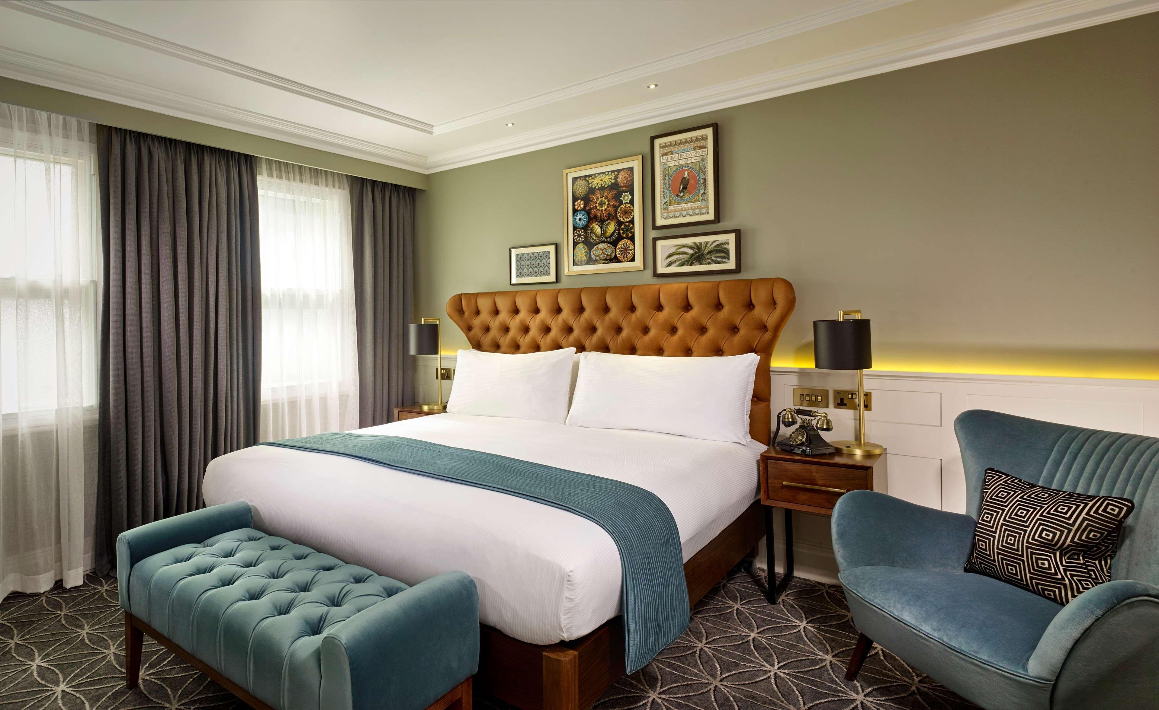 100 Queens Gate Hotel, Curio Collection By Hilton London Bagian luar foto